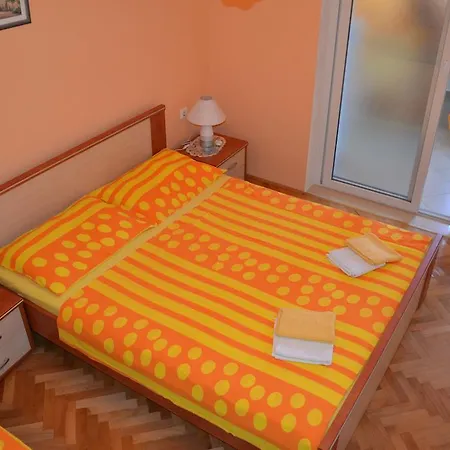 Apartments Karlo Omis Room photo